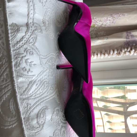 Tom Ford Hot Pink Satin Pumps - Picture 4 of 9